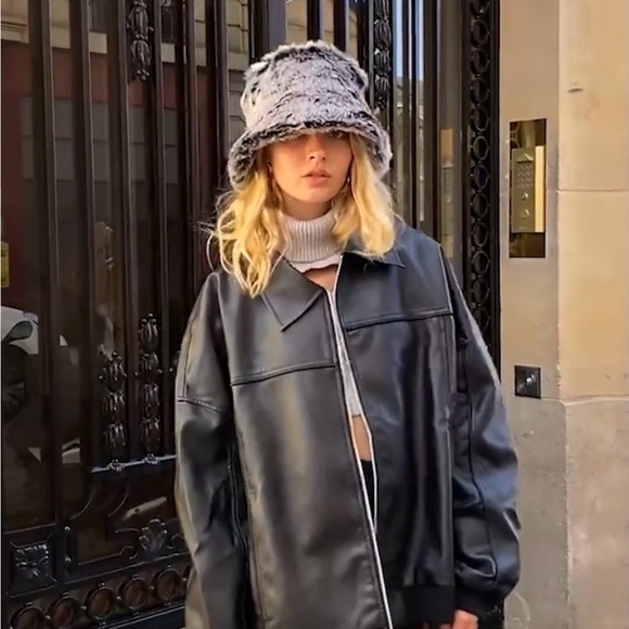 Princess Polly Goldsmith Faux Leather Bomber Jacket Black - Picture 2 of 7